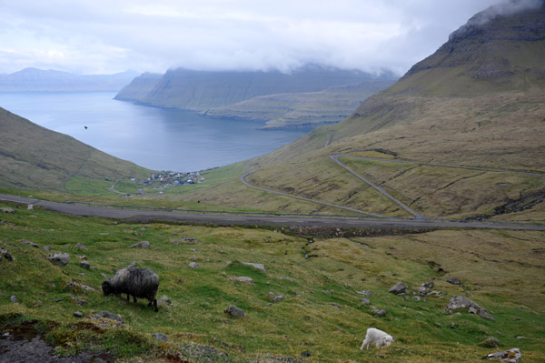 Um Ei∂isskar∂ scenic route, Eysturoy, Faroe Islands
