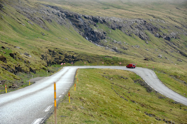 Hairpin bend on the Oyndarfjar∂arlei∂ Scenic Route, Eysturoy, Faroe Islands