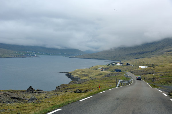 Southbound along the Tjrnukkarlei∂ Scenic Route, Streymoy