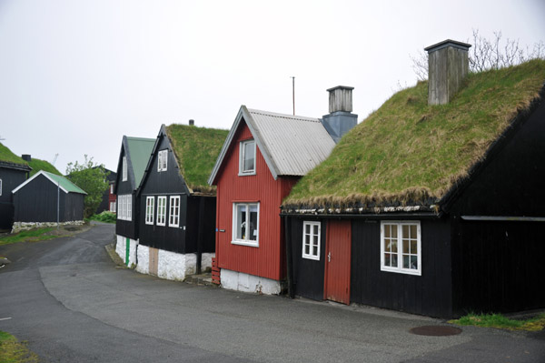 Turf roofed house, Reyngta, Old Town Trshavn