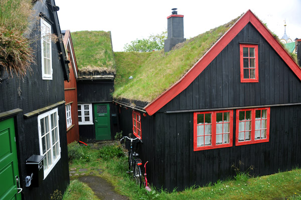 Turf roofs, Old Town Trshavn
