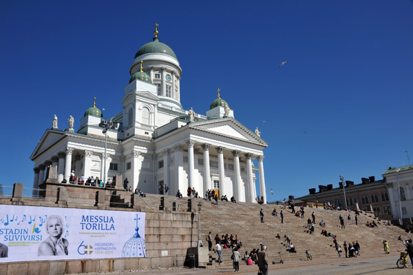 Helsinki Cathedral, Senate Square