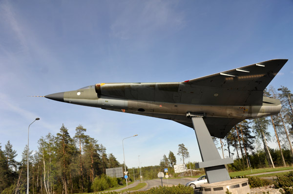 Saab 35 Draken of the Finnish Air Force on static display in the Turku Airport roundabout