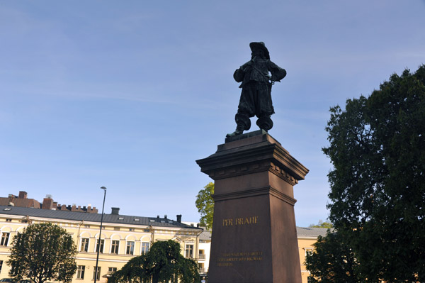 Governor General of Finland Per Brahe the Younger (1602-1680) statue, 1888, Turku