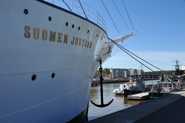 Bow of the Finnish navy training ship Suomen Joutsen, Turku