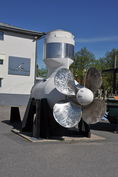 Modern ship's propeller pod, Forum Marinum, Turku