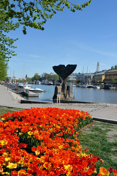 Spring tulips and Harmoni sculpture, Lntinen Rantakatu, Turku