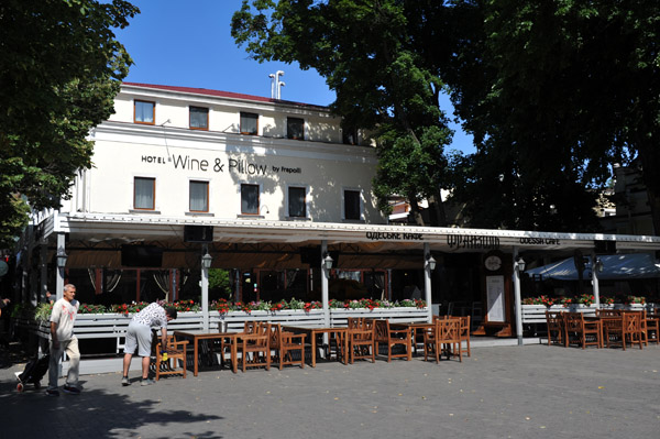 Hotel Wine & Pillow, Mis'kyy Garden, Odessa
