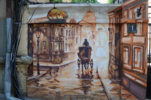 Mural of an old fashioned street scene, Nakhimova Lane 1, Odessa