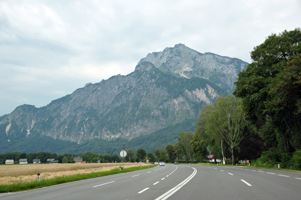 Austrian Autobahn A10 leaving Salzburg