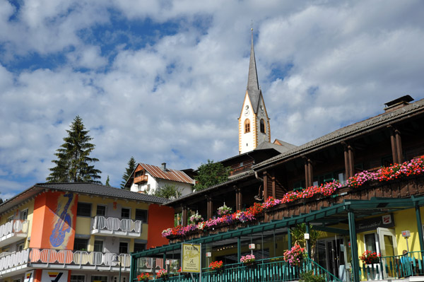 Pfarrkirche Winklern, 15-16th C., with the Tauern Stüberl