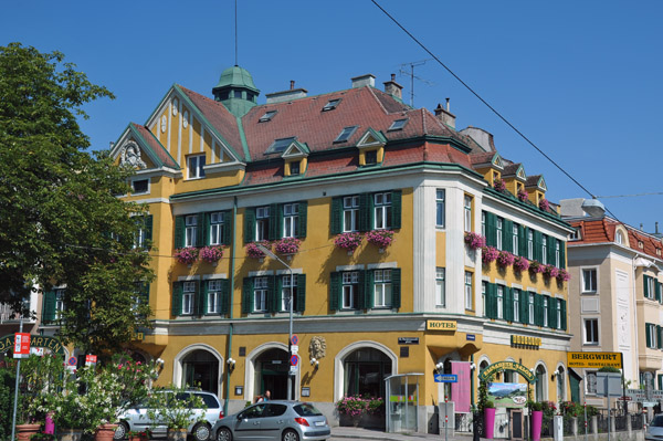 Hotel Bergwirt Schönbrunn, Montecuccoliplatz