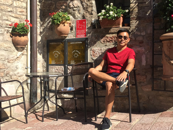 Max relaxing in Assisi