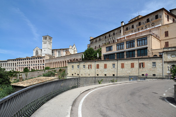Viale Guglielmo Marconi and Hotel Subasio, Assisi
