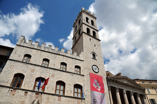 Torre Del Popolo, Piazza del Comune, Assisi
