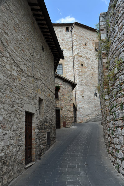 Via Dono Doni, Assisi
