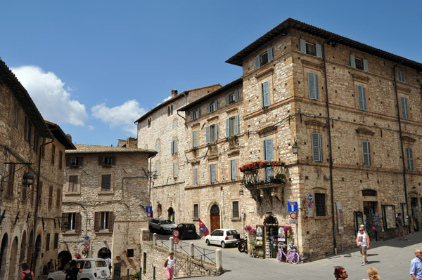 Piazza San Rufino, Assisi
