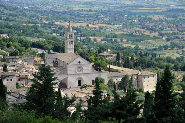 Basilica of Santa Clara, Assisi