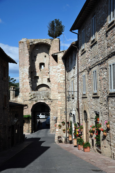 Porta San Giacomo, Assisi