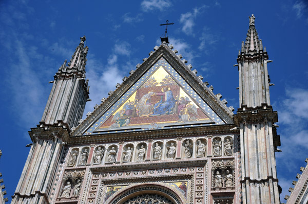 Top central façade mosaics of the Coronation of the Virgin, Orvieto Cathedral