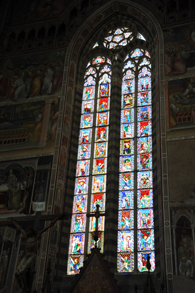 Quadrifori stained glass window, 1328-1334