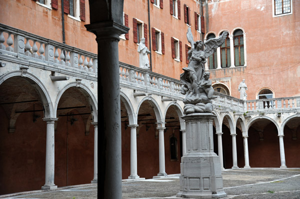 Cloister and Franciscan Monastery of i Frari,