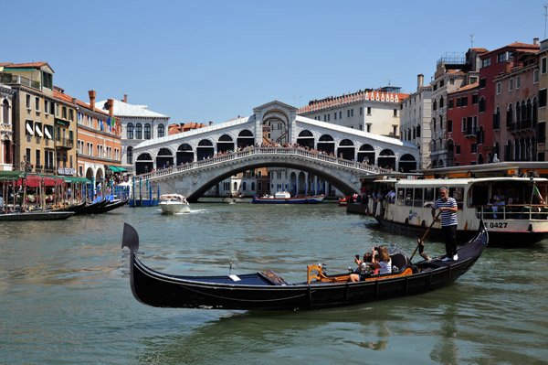 Gondola in front of the Rialto Bridge, Venice