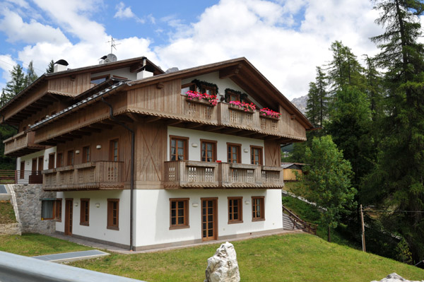 Alpine Chalet, Cortinan dAmpezzo