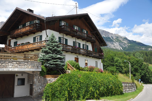 The architecture around Cortina d'Ampezzo is very similar to that in nearby Austria