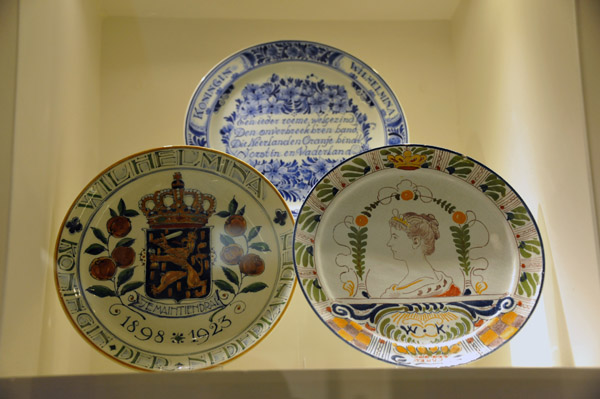 Royal Delft commemorative plates - Queen Wilhelmina's 1923 Silver Jubilee
