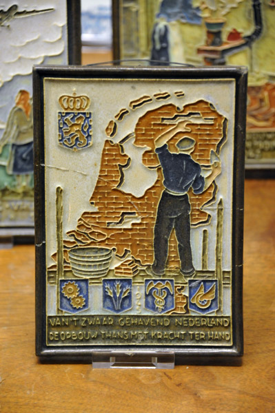 Ceramic Plaque - Rebuiling the Netherlands 1945
