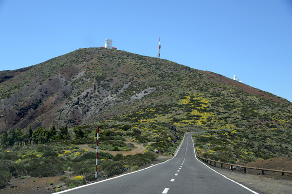 Carretera de la Esperanza with the Atmospheric Observatory
