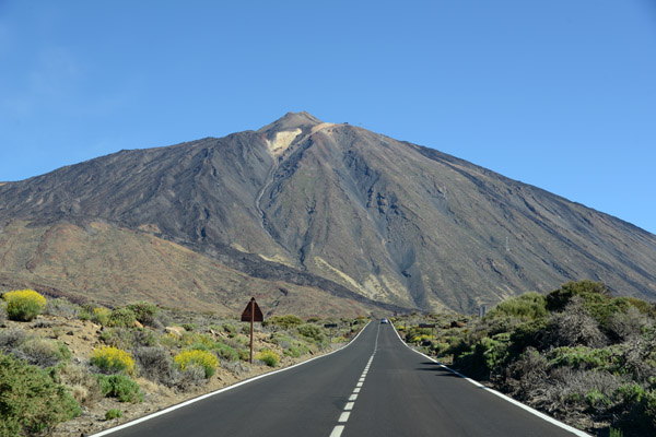 Heading for the volcano, Carretera de las Caadas del Teide, Tenerife