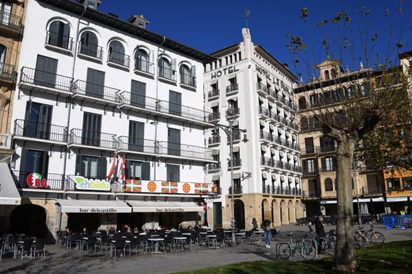 Bar del Castillo decorated with the Basque flag, Plaza de Castillo, Pamplona