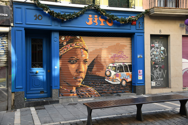 Painting of a woman, Jitu, Calle Mercaderes 10, Pamplona
