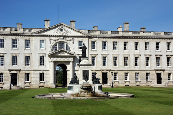 The Gibb's Building, 1724, Front Court, King's College
