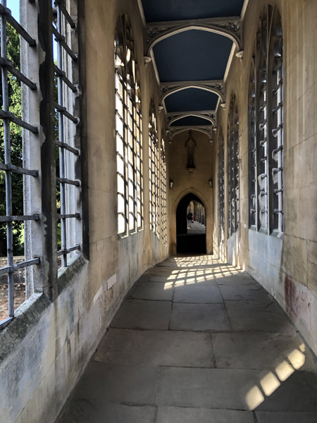 Bridge of Sighs connecting the Third Court to the New Court