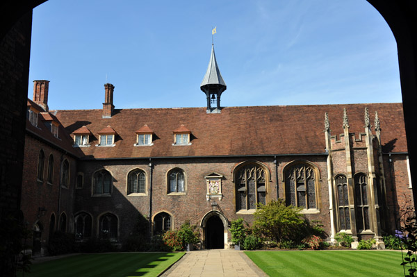 Old Court through the Queens' College Gatehouse
