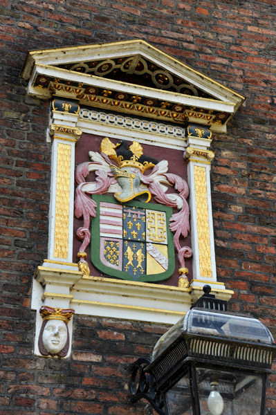 Queens' College Foundress coat-of-arms, Queen Margaret of Anjou