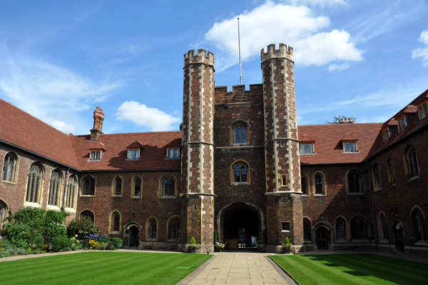 Gatehouse on the eastern side of the Old Court, Queens' College