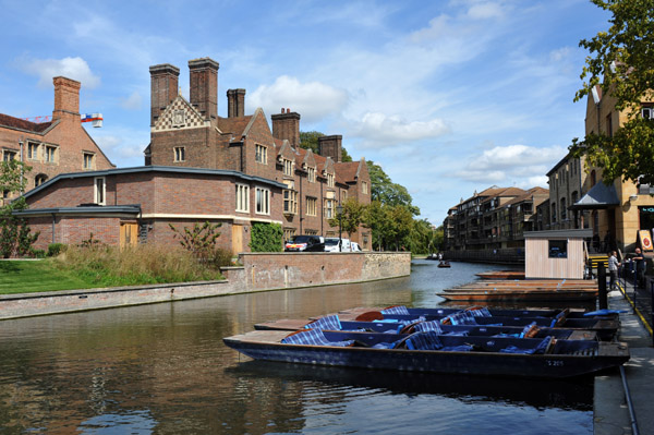 Scudmore's punting, River Cam, from the Magdalene Bridge