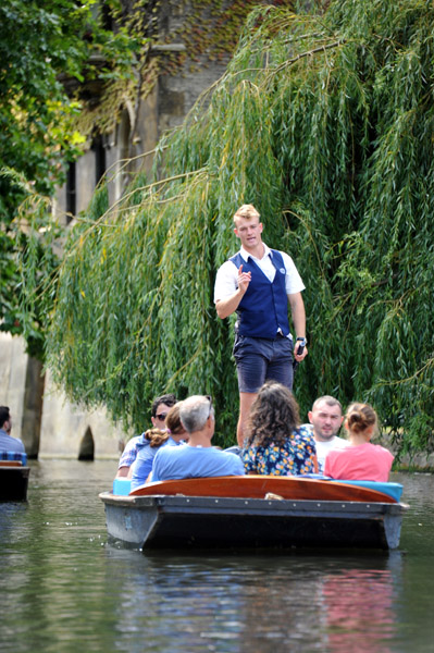 Punting guide on the River Cam