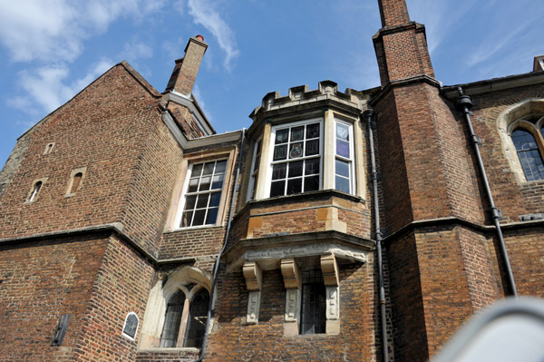 Queen's College from the River Cam