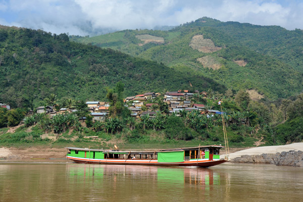 Mekong Cruise to Pak Beng