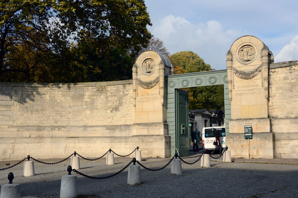 Père Lachaise Cemetery, the world's most visited cemetery