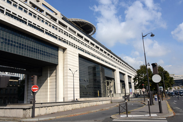 I love cycling so I rented bikes for a ride from Paris to nearby Vincennes