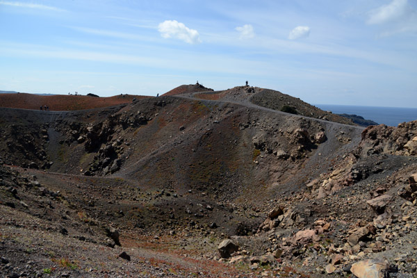 Tholos Naftilos crater, Nea Kameni