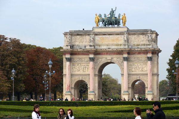 Arc de Triomphe du Carrousel, Place du Carrousel