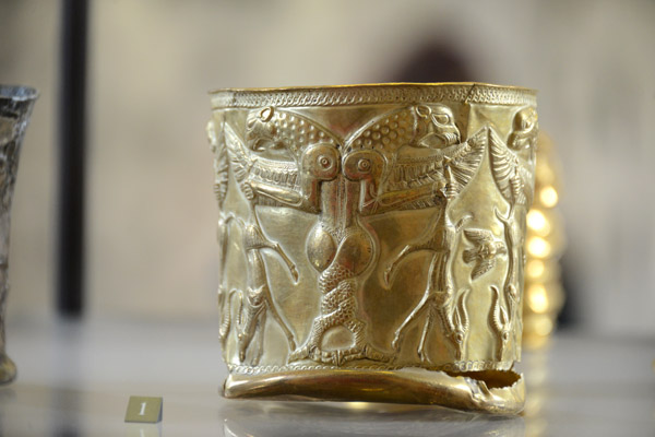 Electrum goblet decorated with winged two-headed monsters mastering gazelles