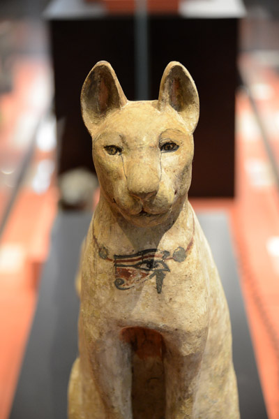 Sculpture of a cat from Ancient Egypt